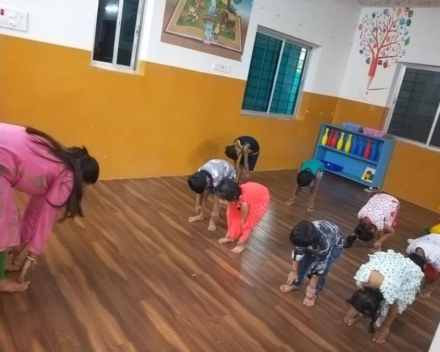 YOGA CLASS